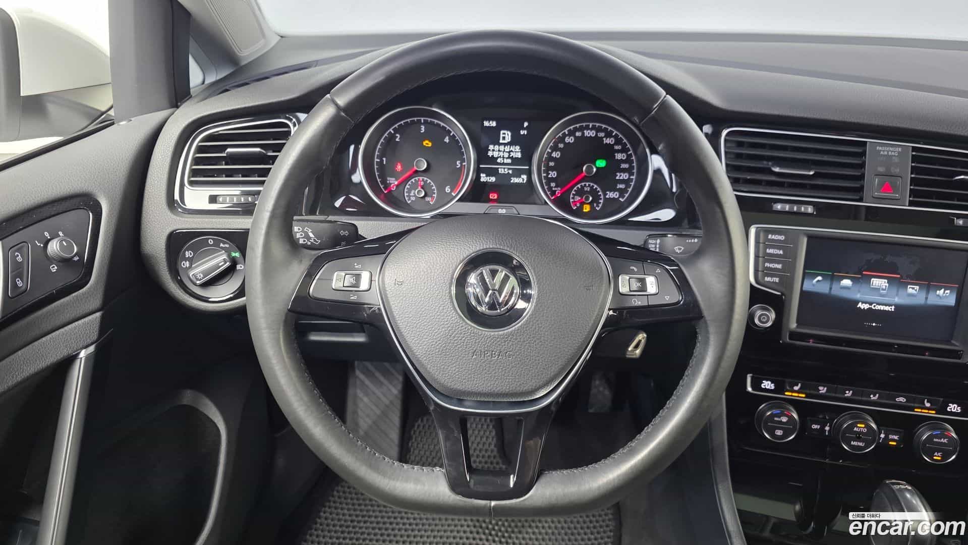 Golf Volkswagen 2015.8-OPTION-017