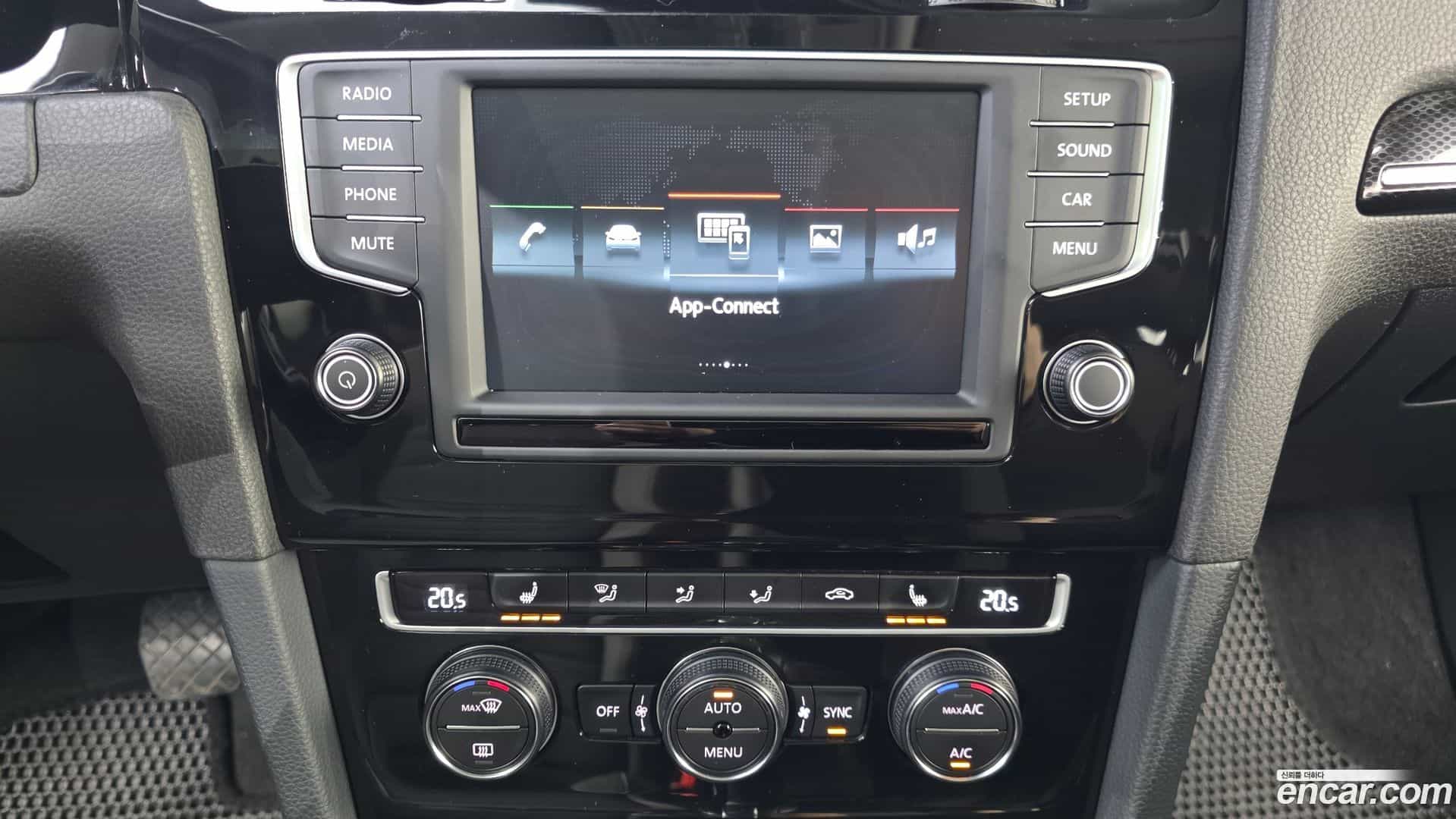 Golf Volkswagen 2015.8-OPTION-018