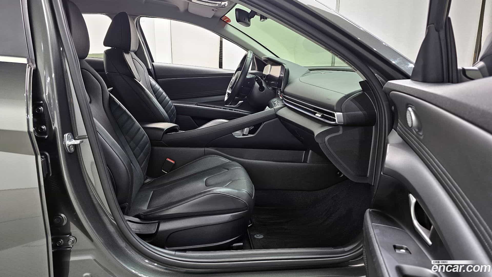 AVANTE Hyundai 2021.3-OPTION-015