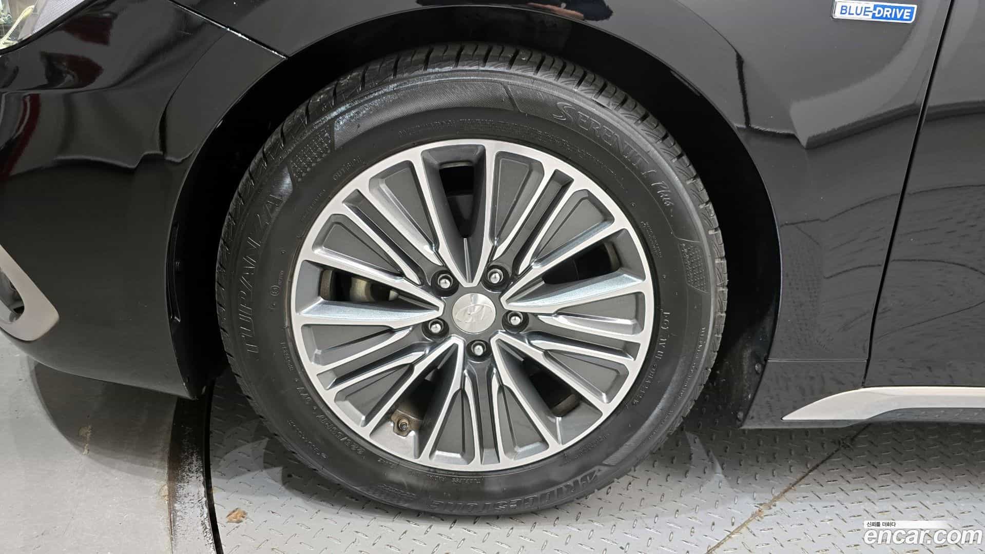 Grandeur Hyundai 2017.6-OUTER-005