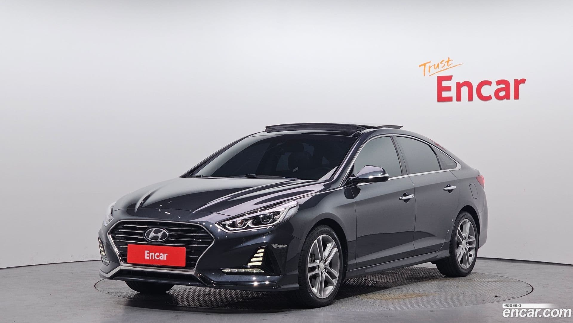 Main__Slider__Photo:Sonata Hyundai 2017.10-0