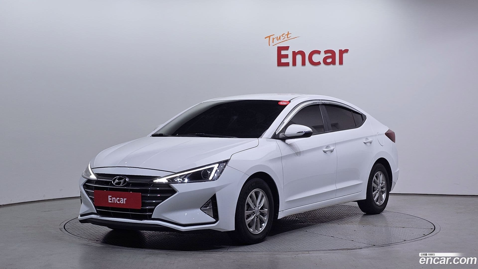 Main__Slider__Photo:AVANTE Hyundai 2019.10-0