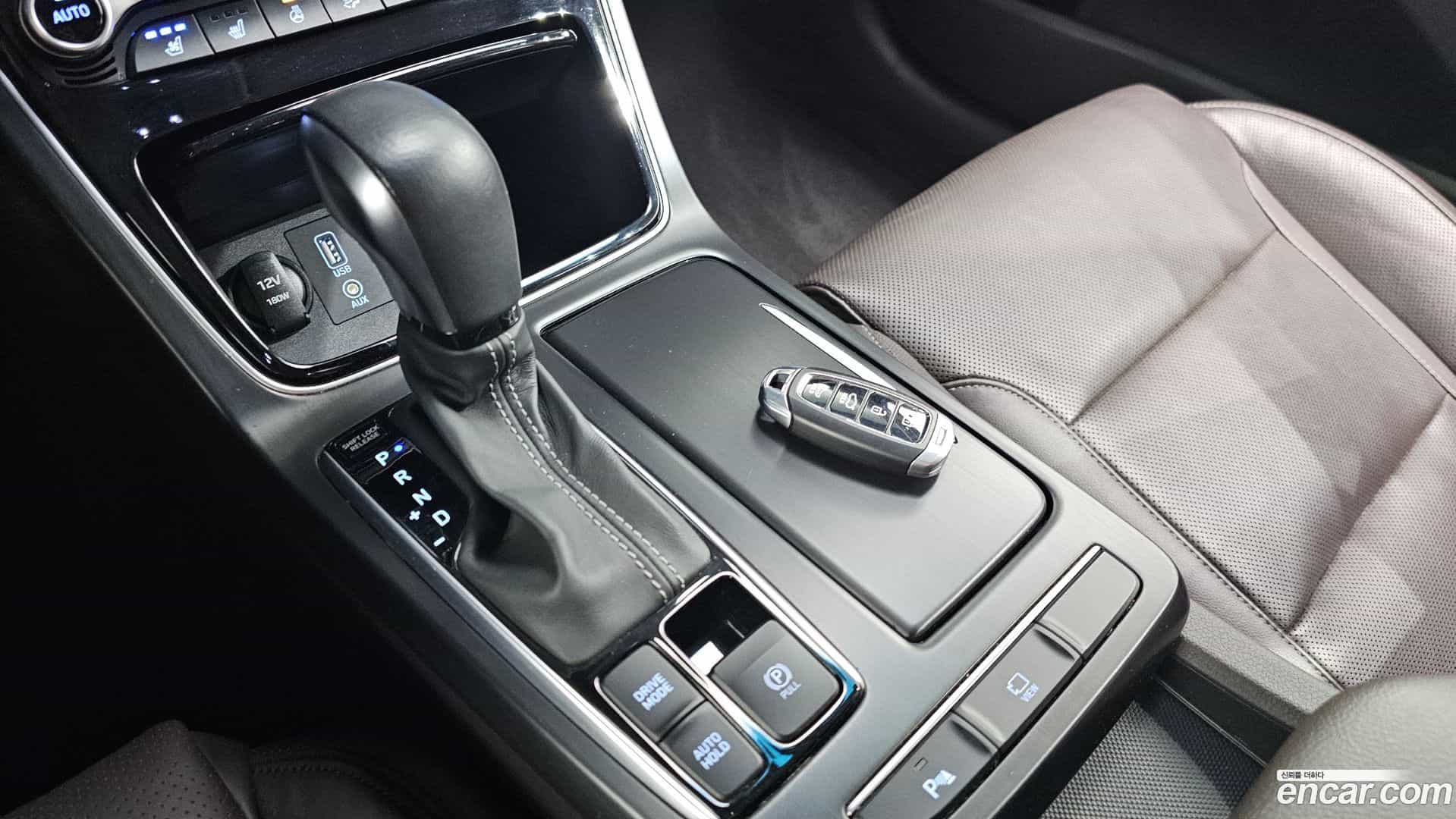 Grandeur Hyundai 2019.4-INNER-009