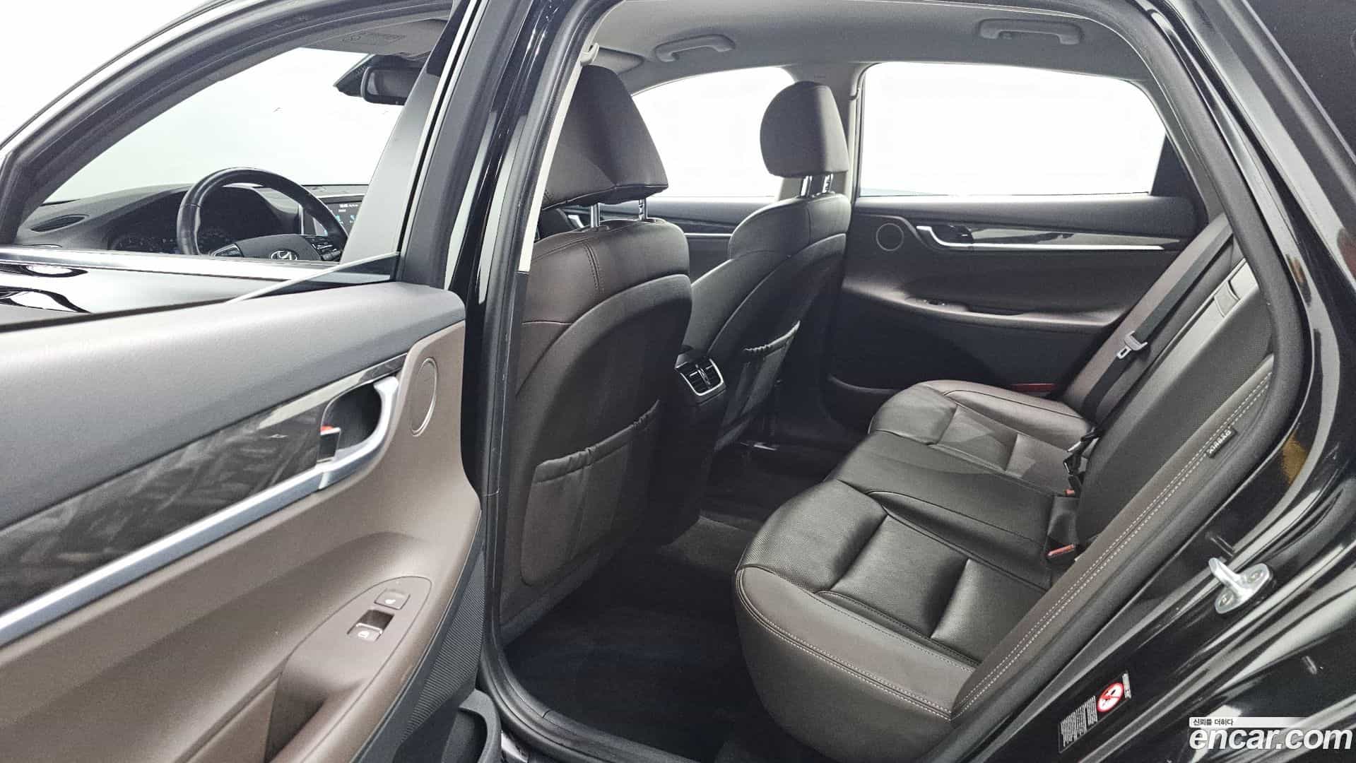 Grandeur Hyundai 2019.4-OPTION-016