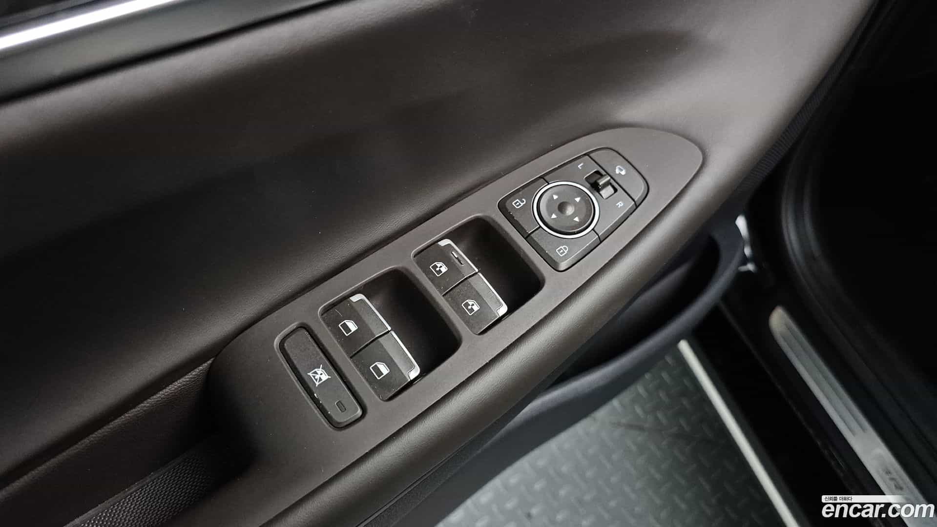 Grandeur Hyundai 2019.4-OPTION-022
