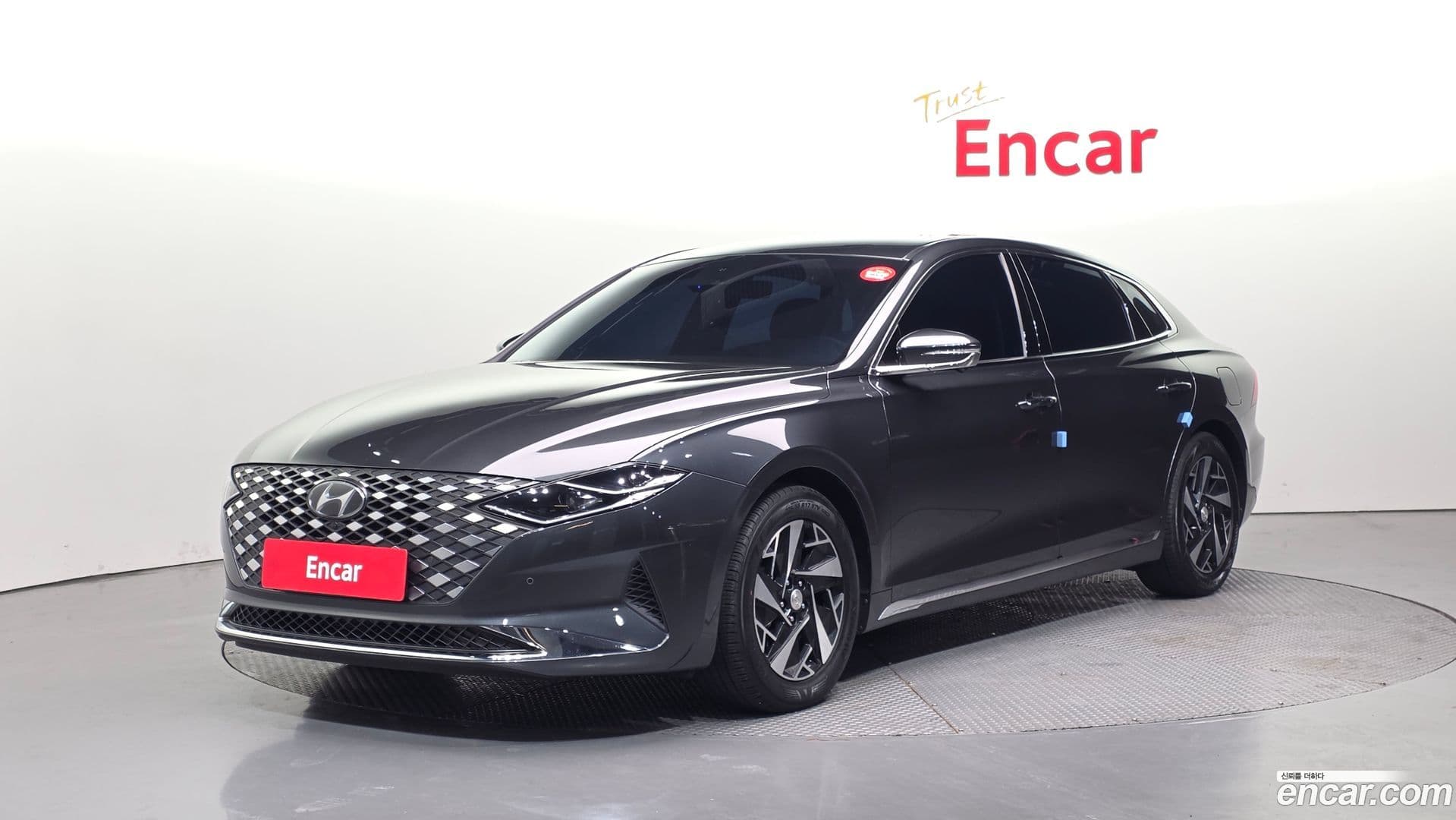 Main__Slider__Photo:Grandeur Hyundai 2020.2-0