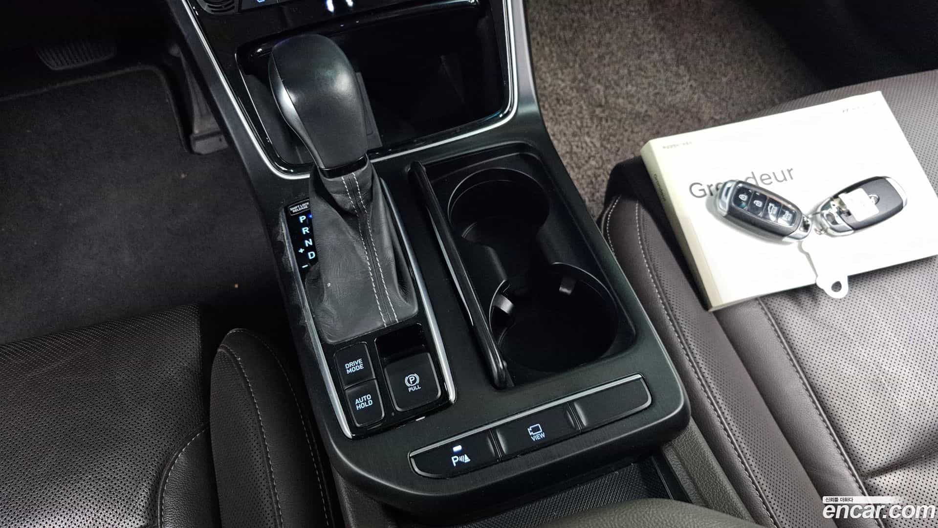 Grandeur Hyundai 2018.6-INNER-009