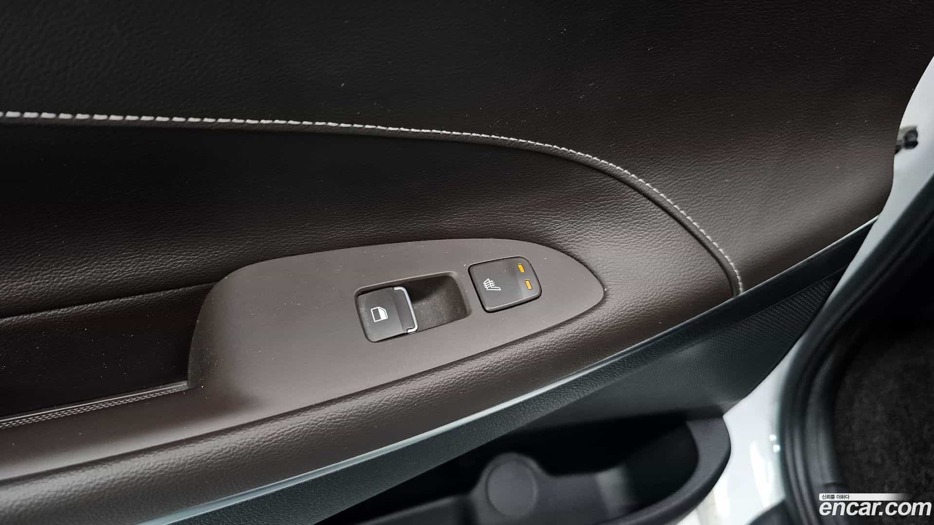 Grandeur Hyundai 2018.6-OPTION-023
