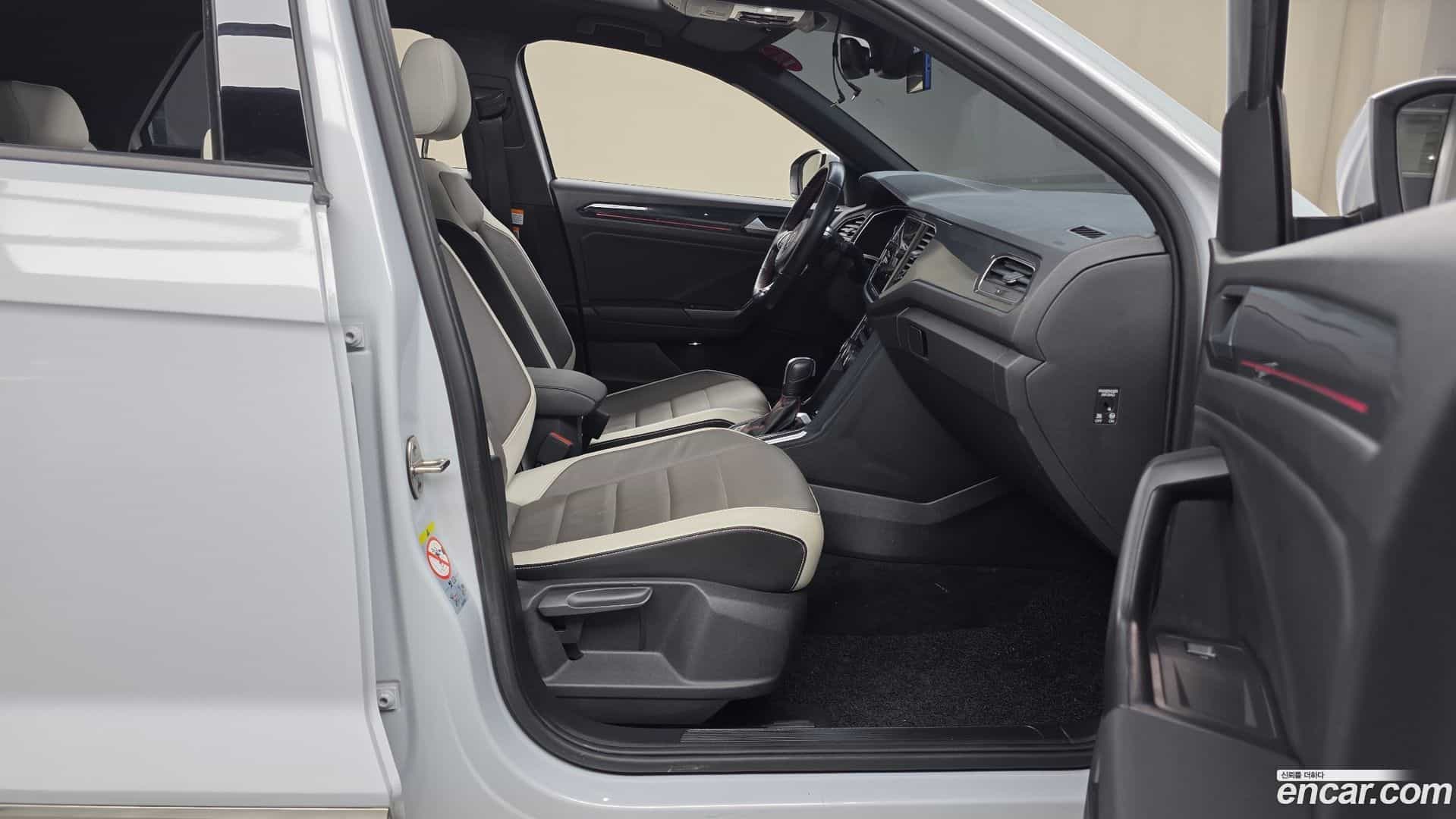 T-Roc Volkswagen 2021.4-OPTION-015