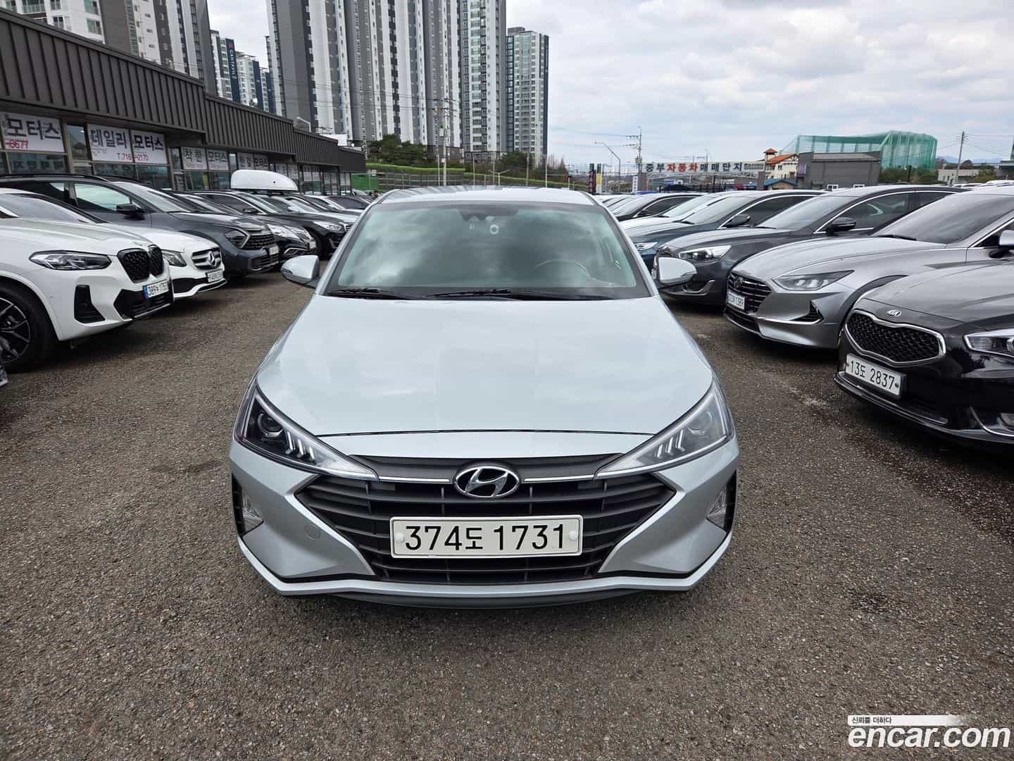 AVANTE Hyundai 2019.2-OUTER-001