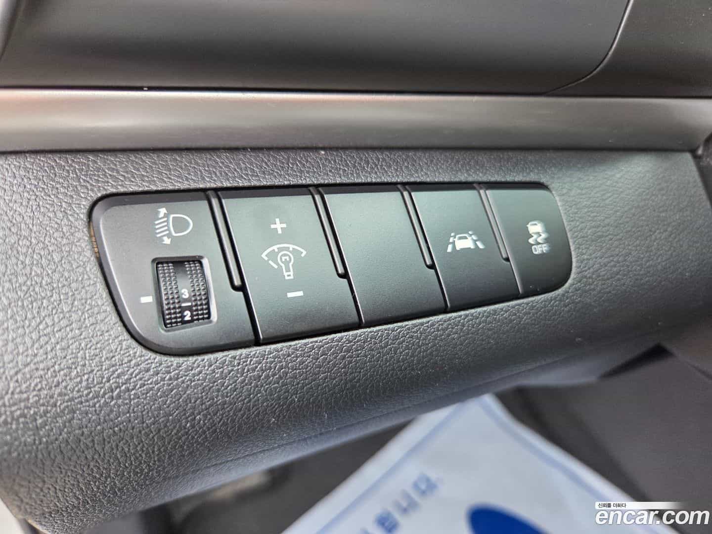 AVANTE Hyundai 2019.2-INNER-008