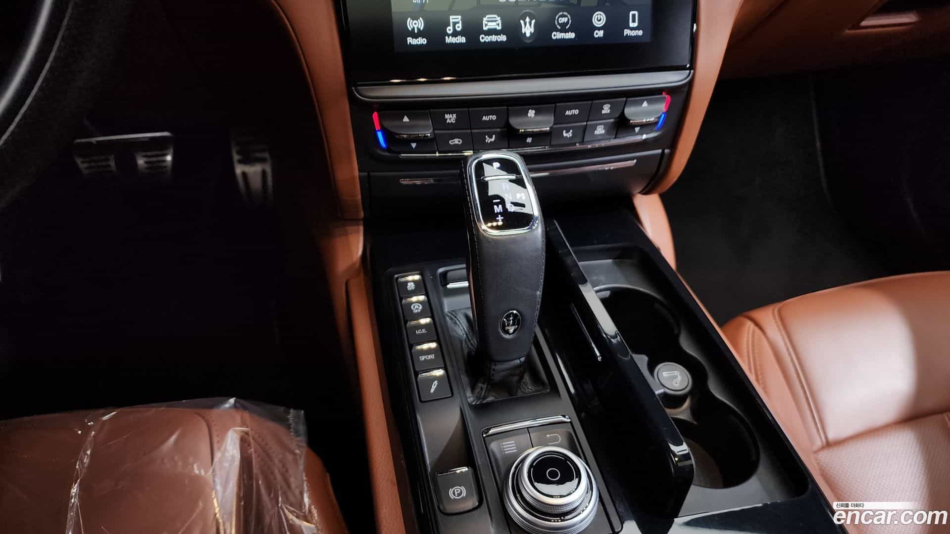Quattroporte Maserati 2020.11-INNER-009