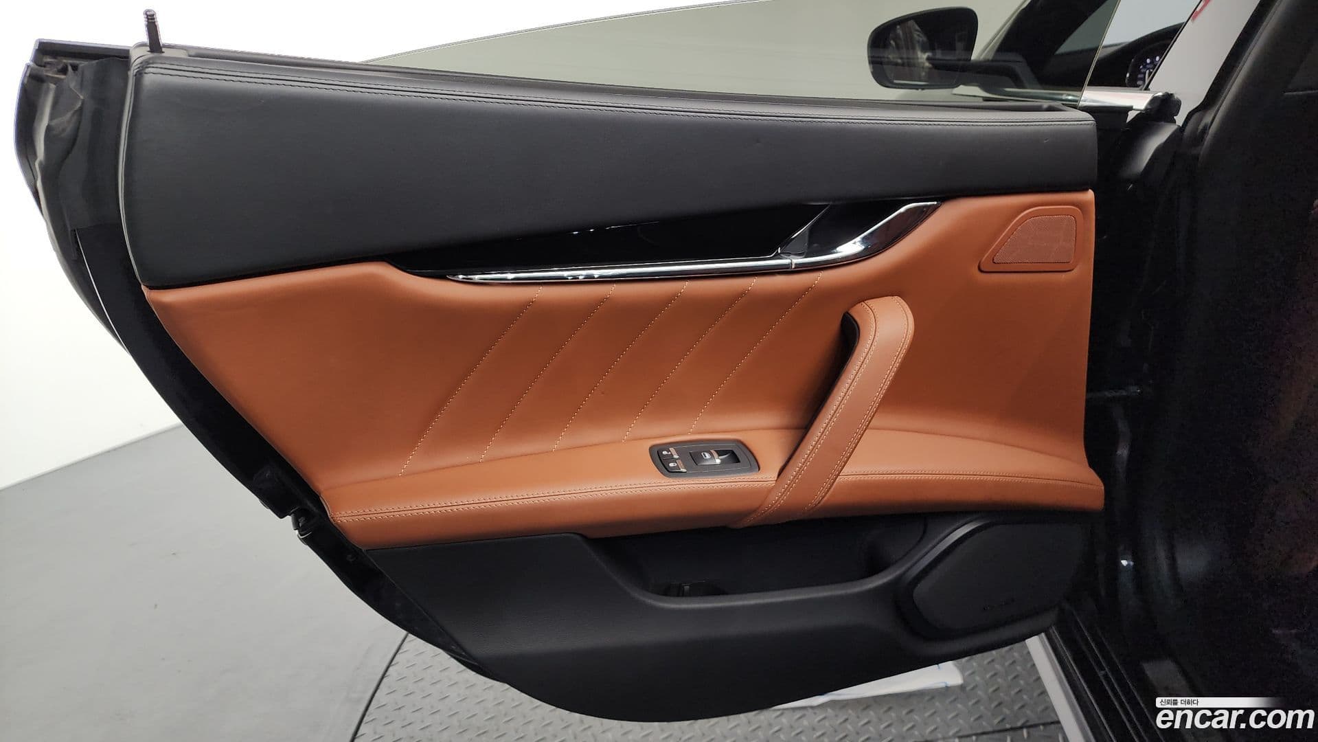 Main__Slider__Photo:Quattroporte Maserati 2020.11-24