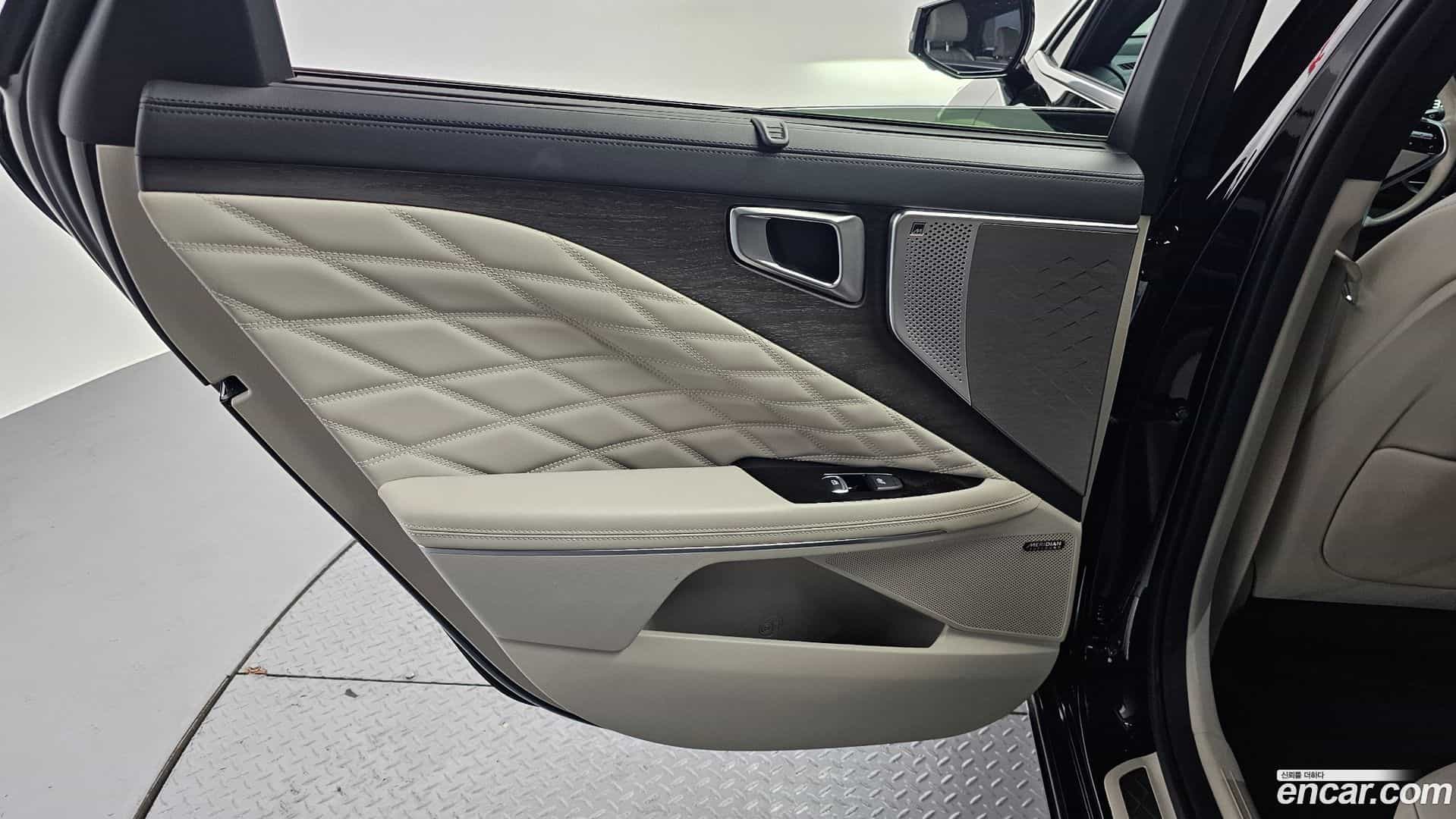 K8 Kia 2022.2-INNER-035