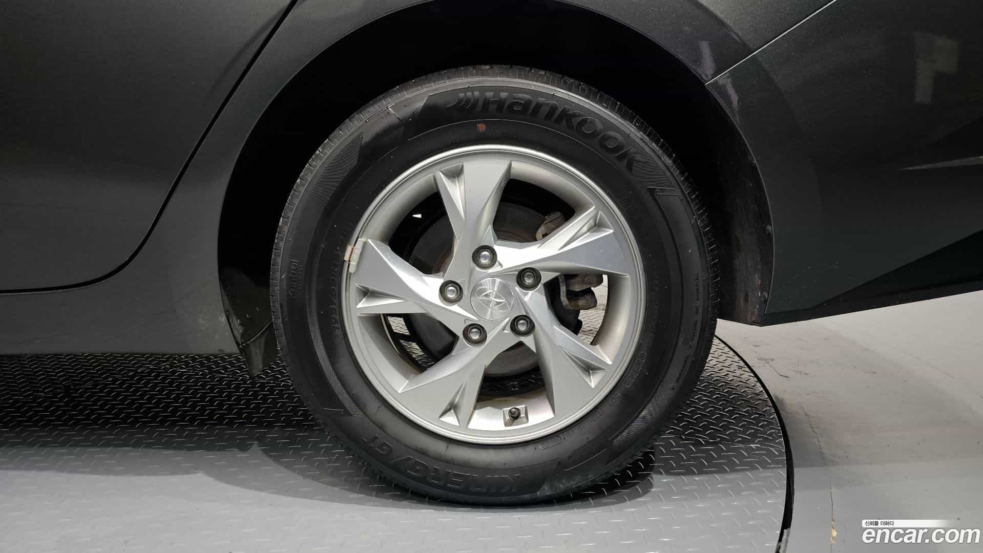 AVANTE Hyundai 2022.0-OUTER-031