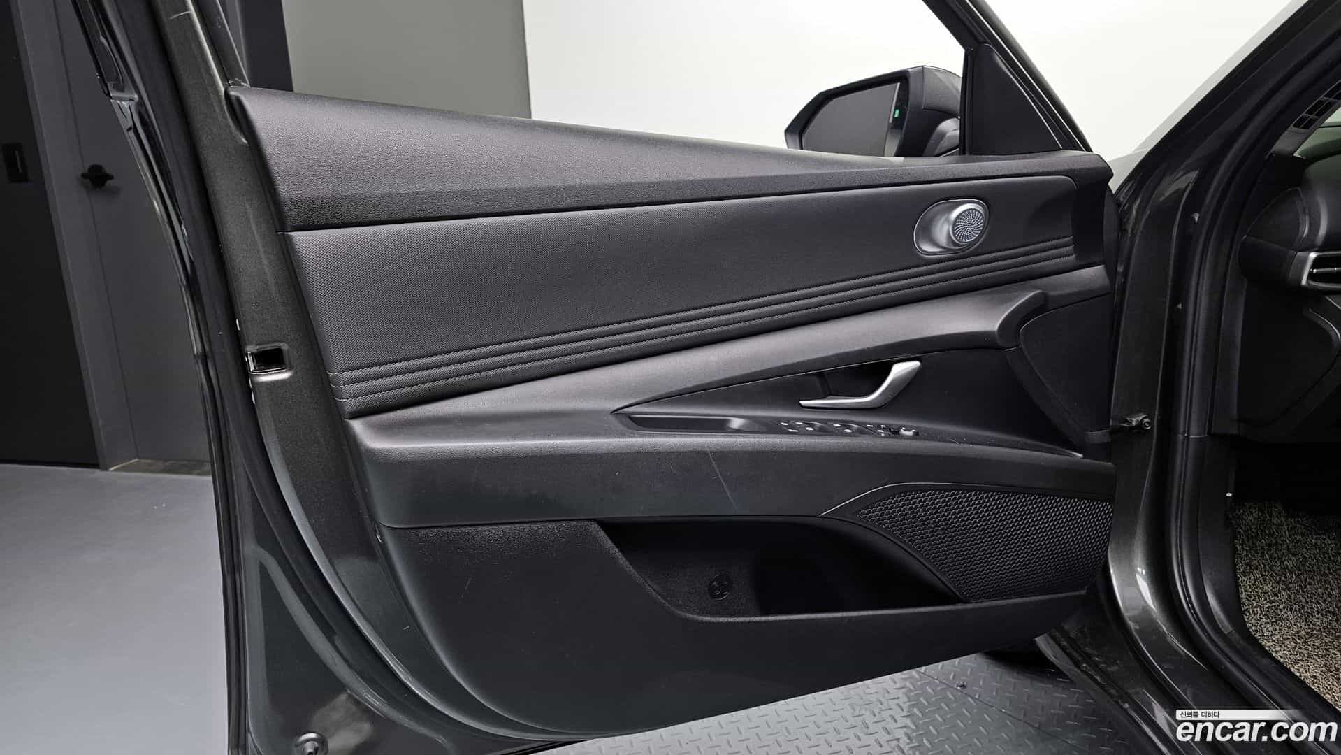 AVANTE Hyundai 2022.0-INNER-034