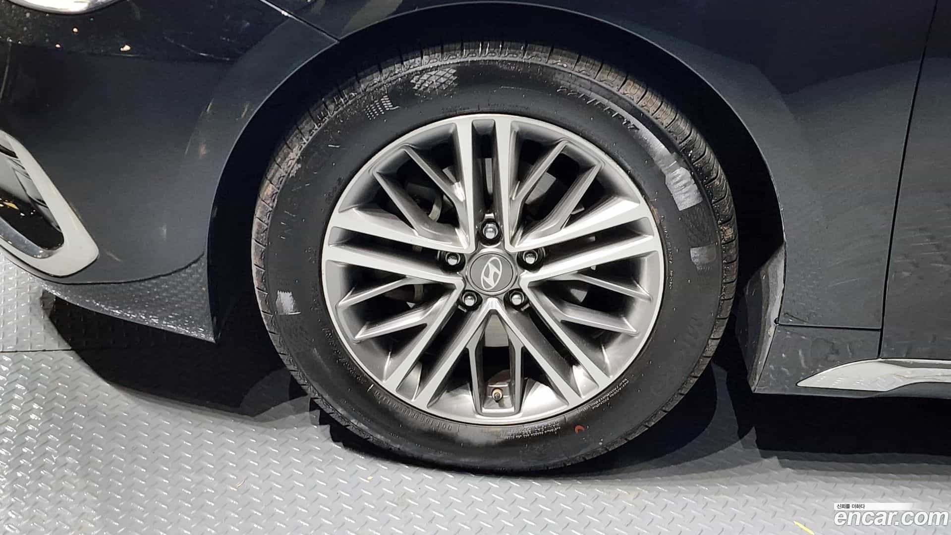 Grandeur Hyundai 2017.4-OUTER-005