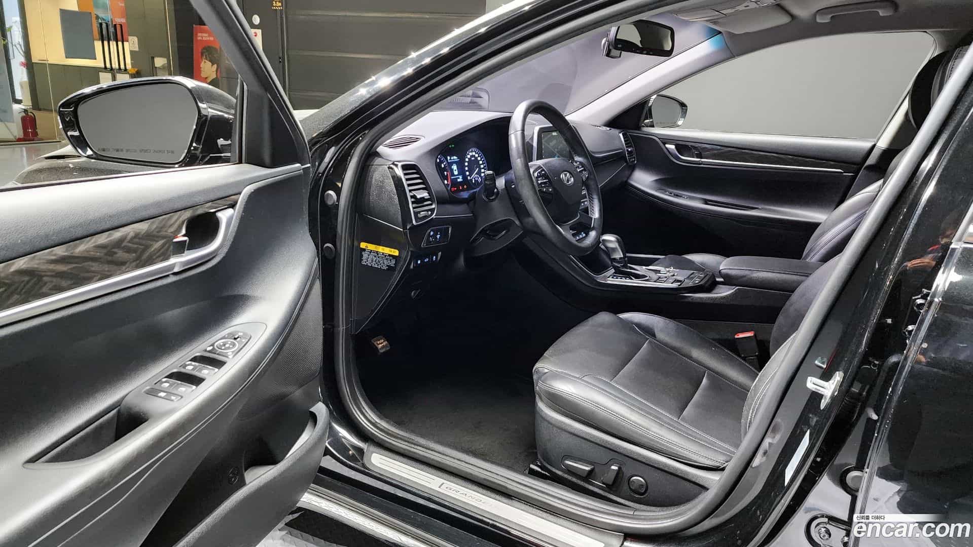 Grandeur Hyundai 2017.4-INNER-010