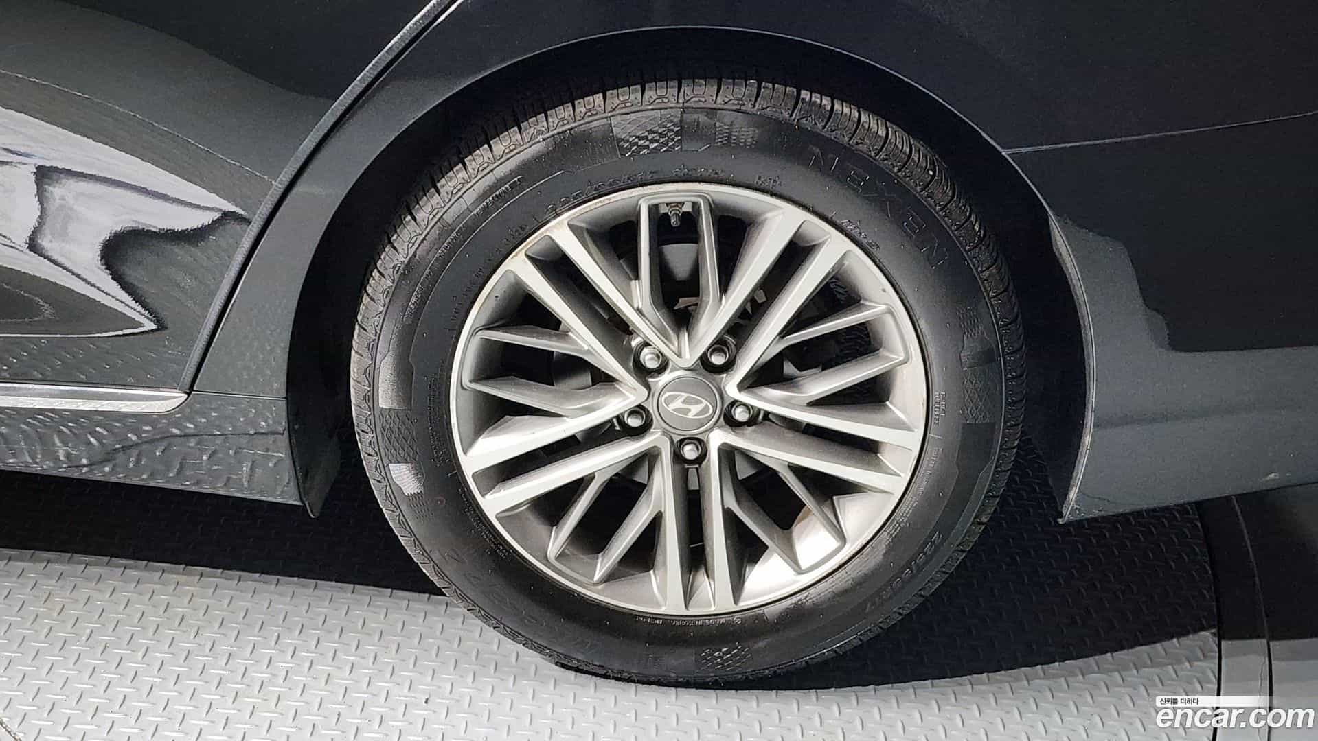 Grandeur Hyundai 2017.4-OUTER-031