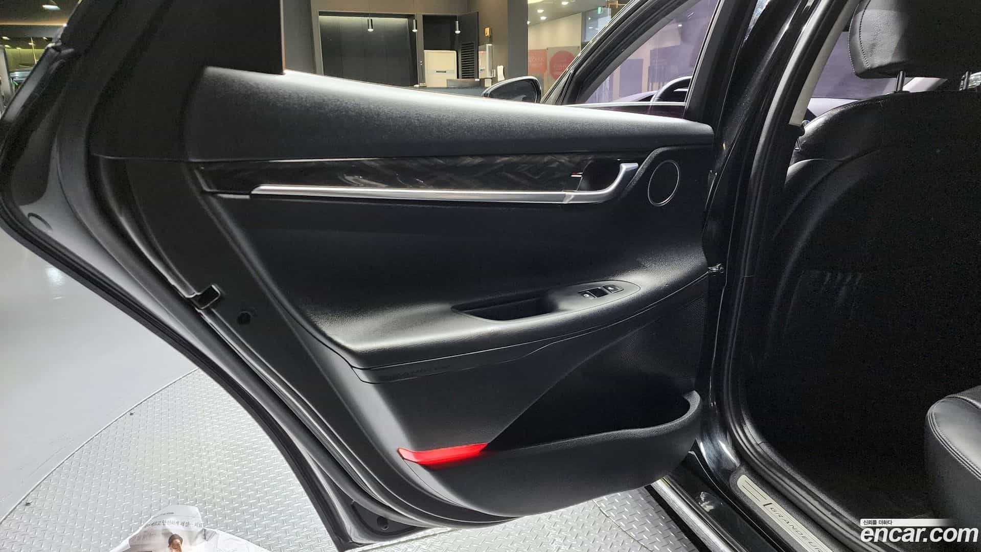 Grandeur Hyundai 2017.4-INNER-035
