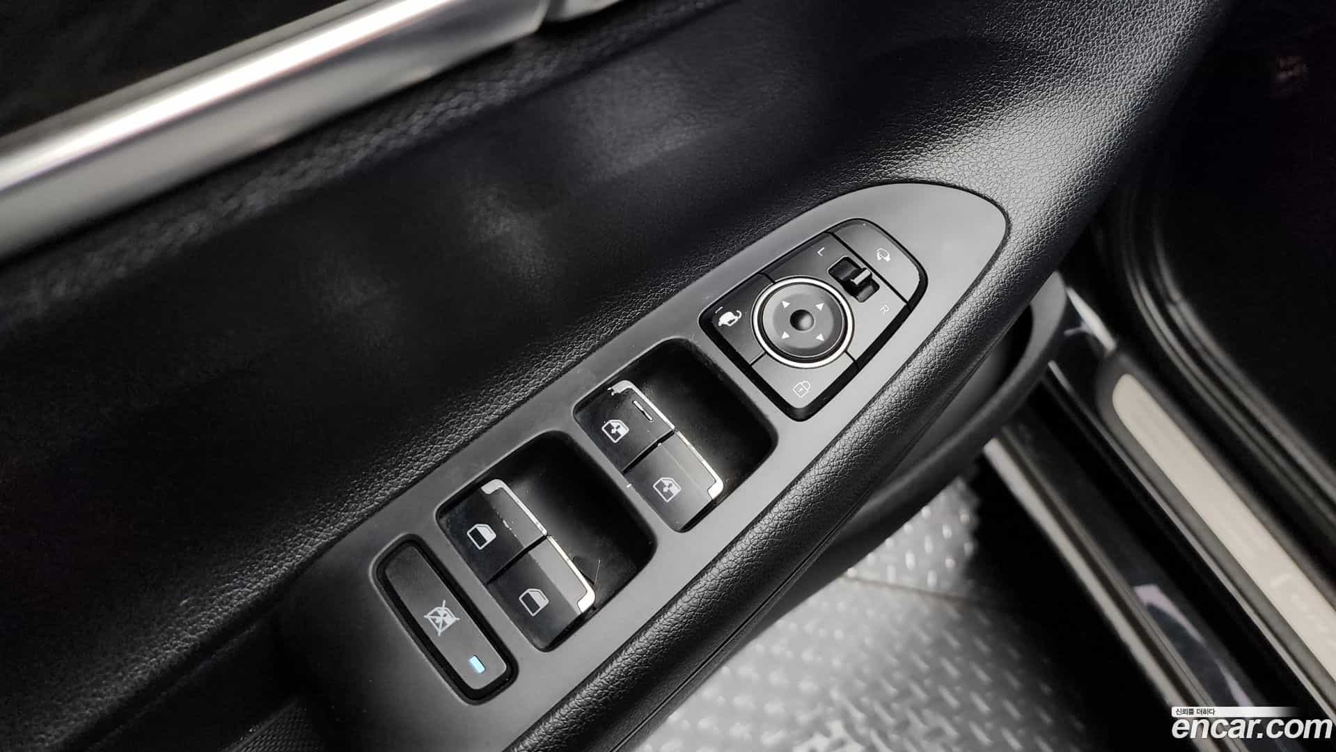 Grandeur Hyundai 2017.4-OPTION-041