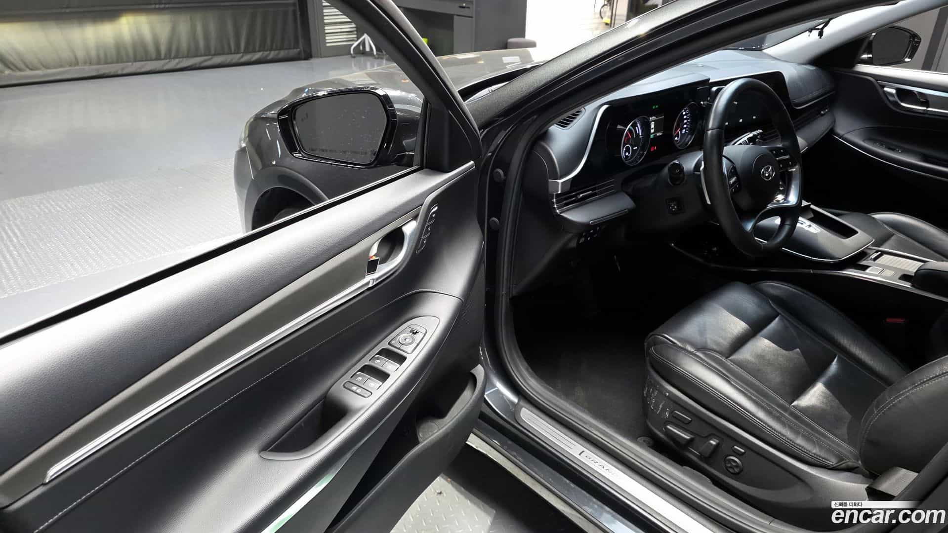 Grandeur Hyundai 2022.2-INNER-010