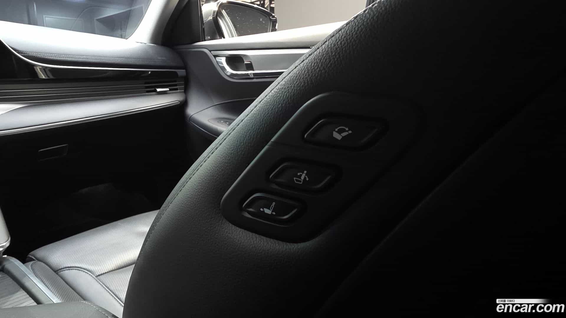 Grandeur Hyundai 2022.2-OPTION-043