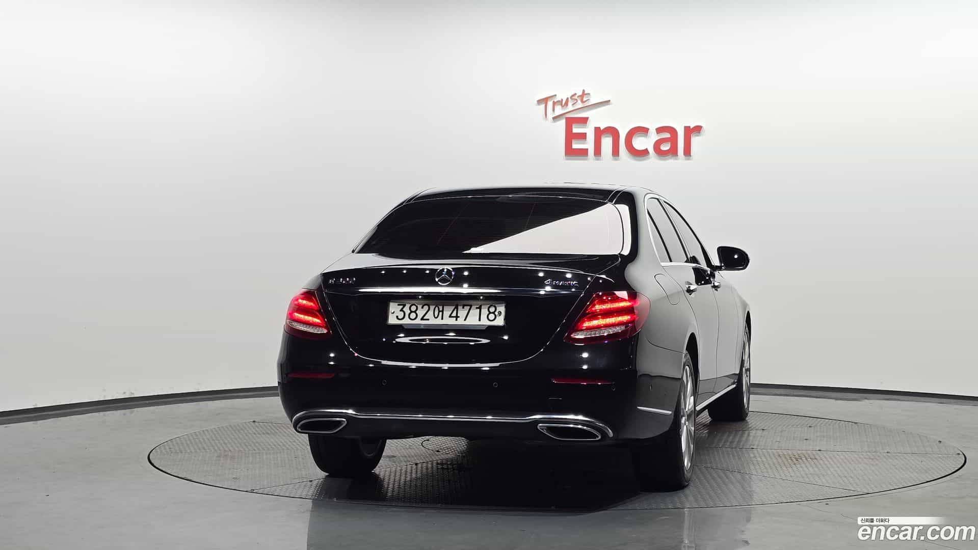 E-Class Mercedes-Benz 2020.8-OUTER-004