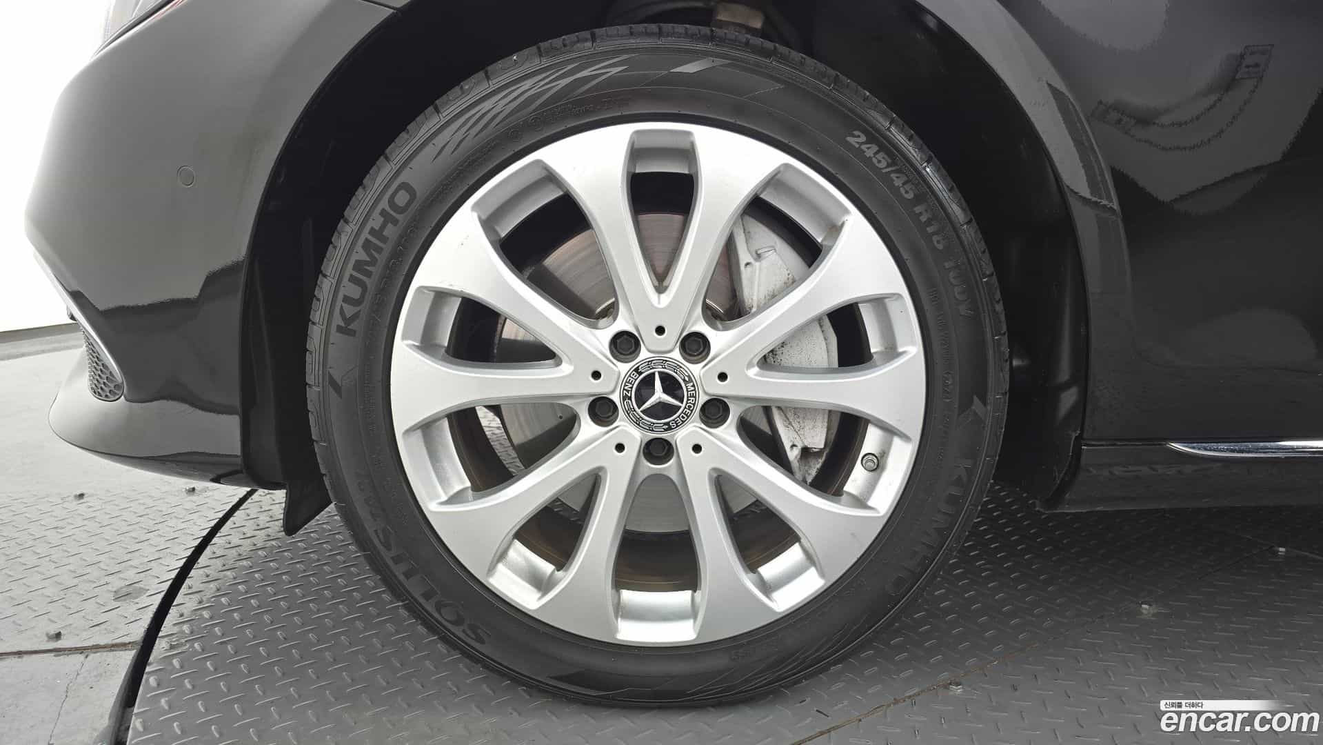E-Class Mercedes-Benz 2020.8-OUTER-005