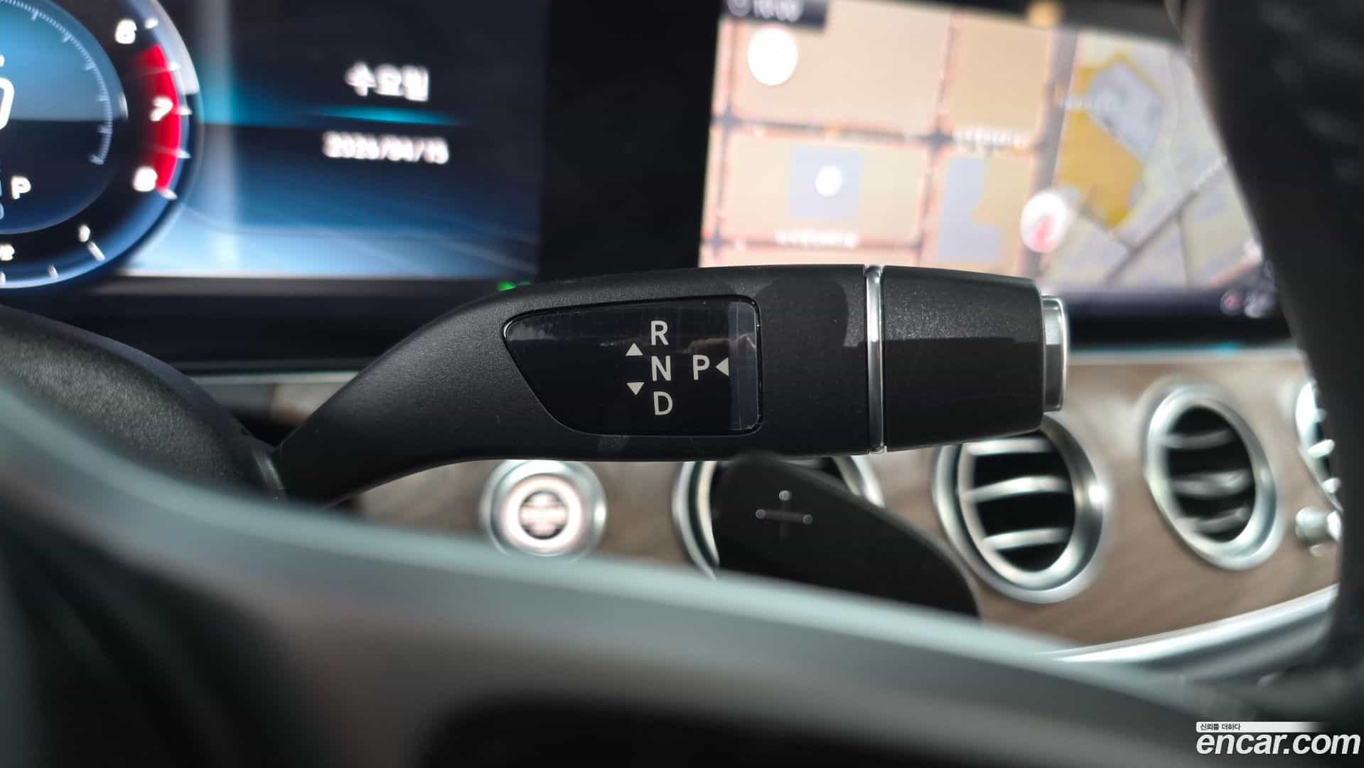 E-Class Mercedes-Benz 2020.8-INNER-009