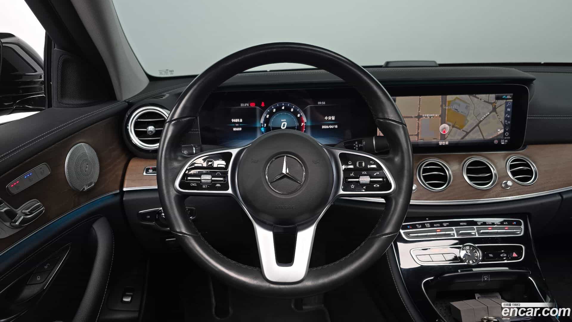 E-Class Mercedes-Benz 2020.8-OPTION-017
