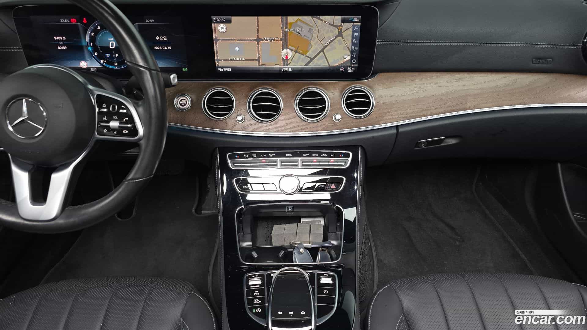 E-Class Mercedes-Benz 2020.8-OPTION-018