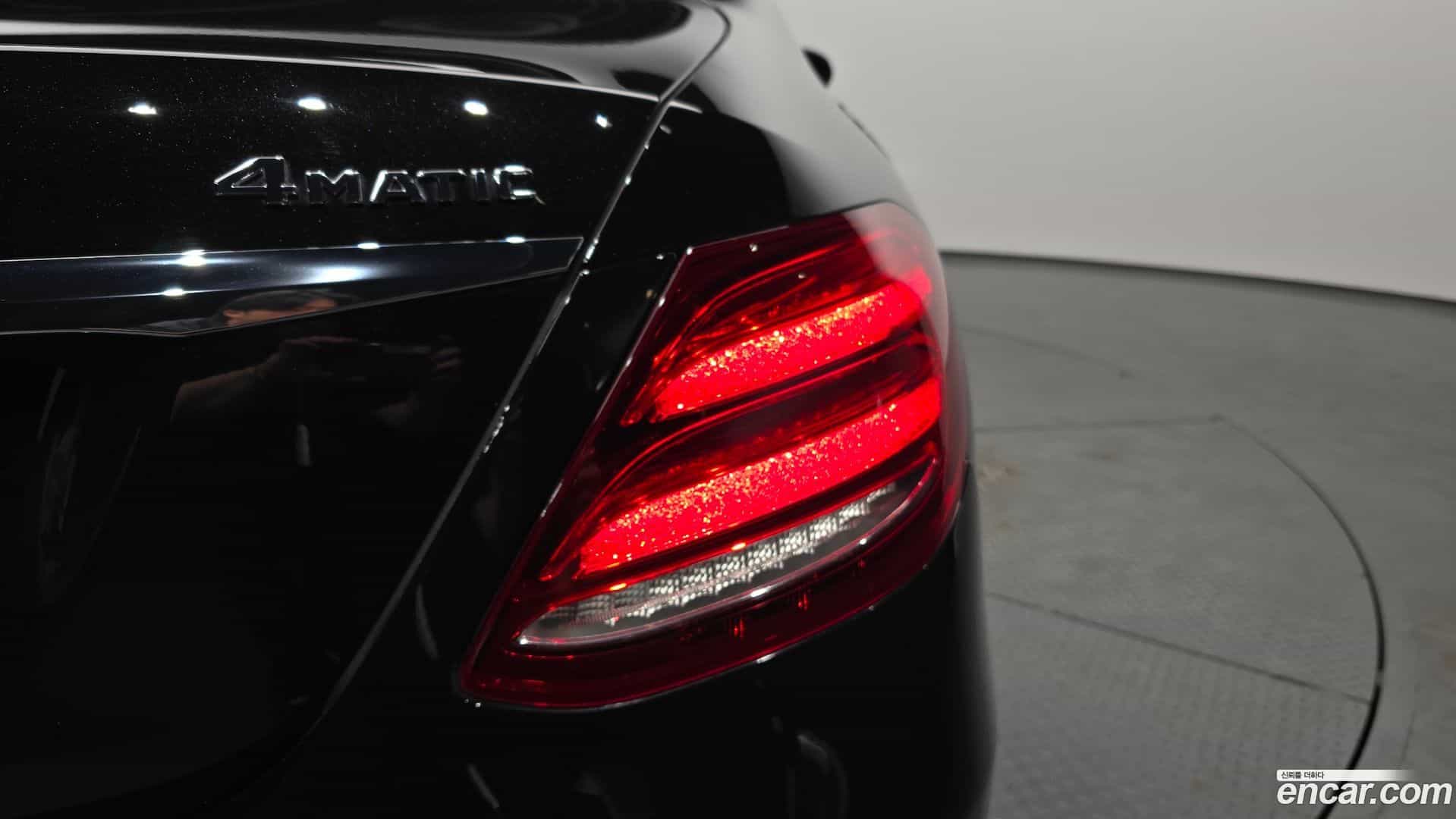 E-Class Mercedes-Benz 2020.8-OUTER-033