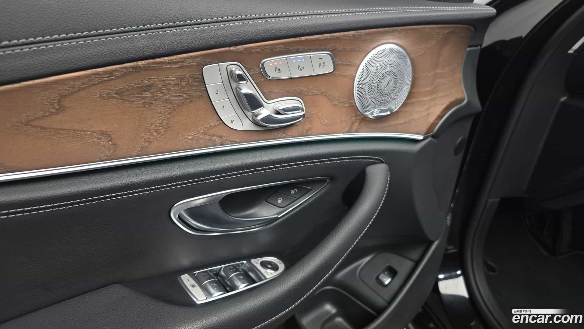 E-Class Mercedes-Benz 2020.8-INNER-034