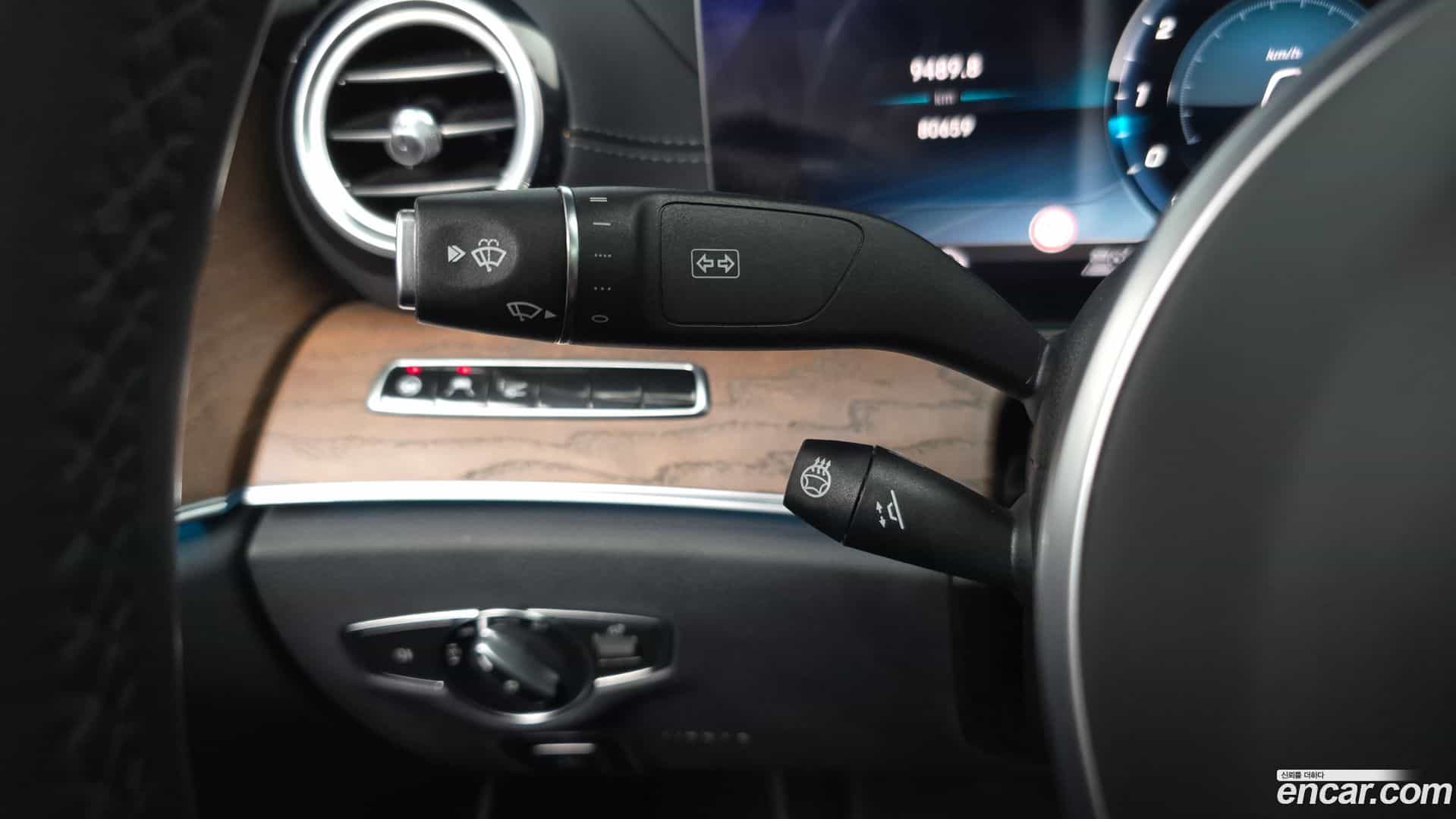 E-Class Mercedes-Benz 2020.8-OPTION-042