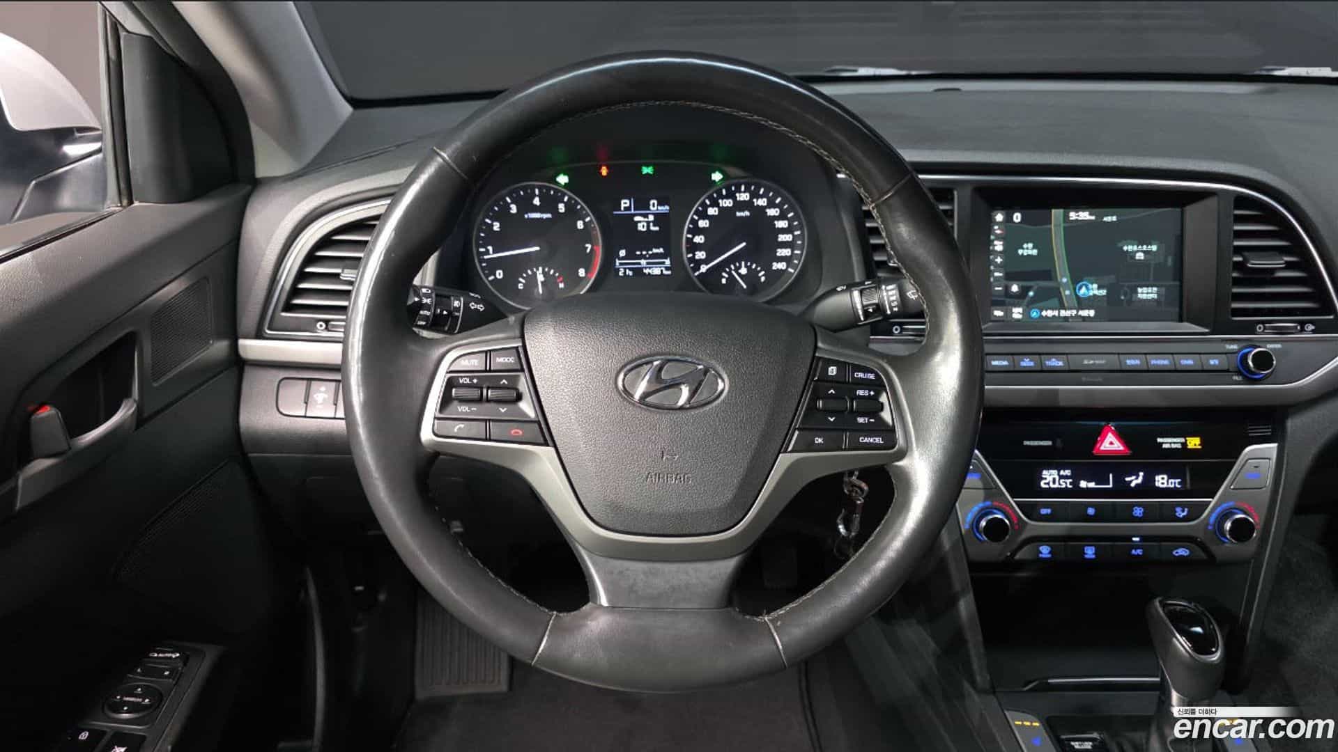 AVANTE Hyundai 2017.1-OPTION-017
