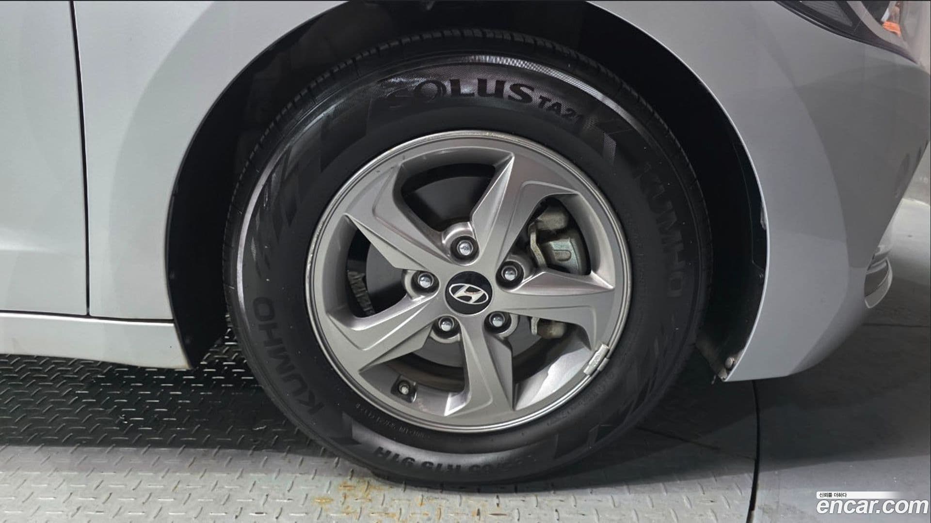 Main__Slider__Photo:AVANTE Hyundai 2017.1-20