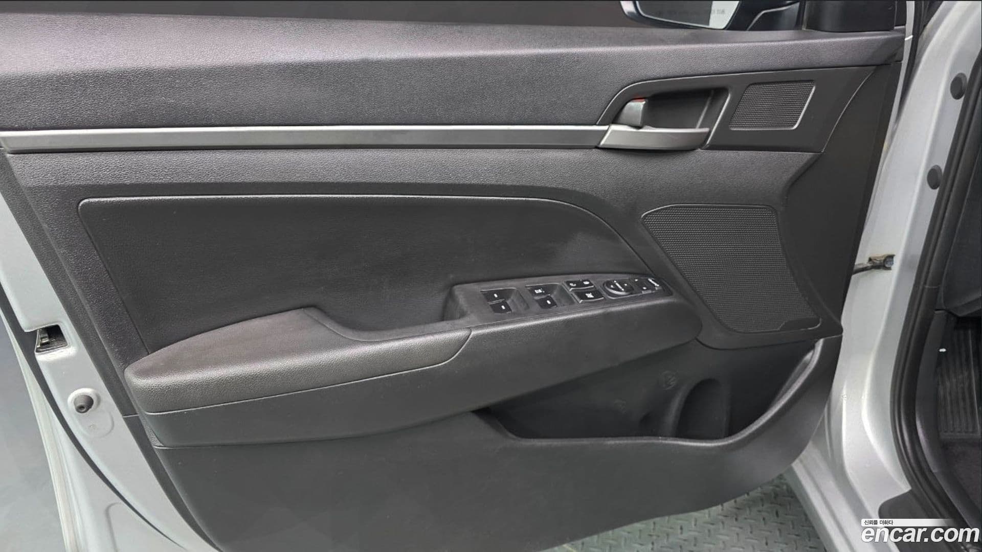 Main__Slider__Photo:AVANTE Hyundai 2017.1-23