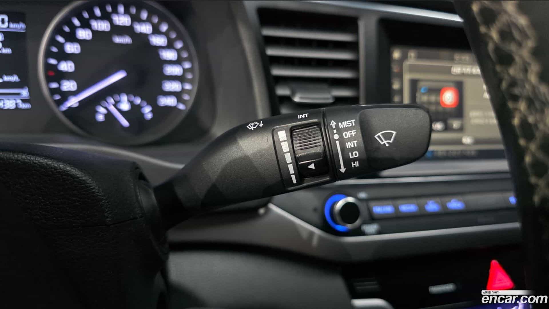 AVANTE Hyundai 2017.1-OPTION-040