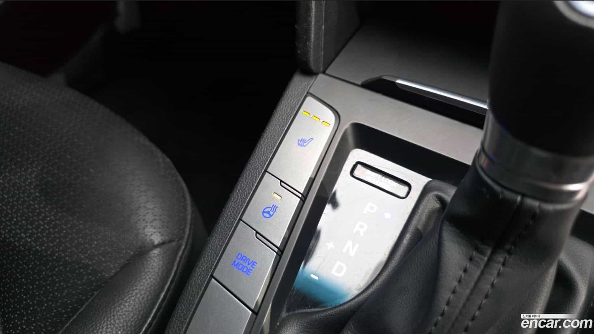 AVANTE Hyundai 2017.1-OPTION-043