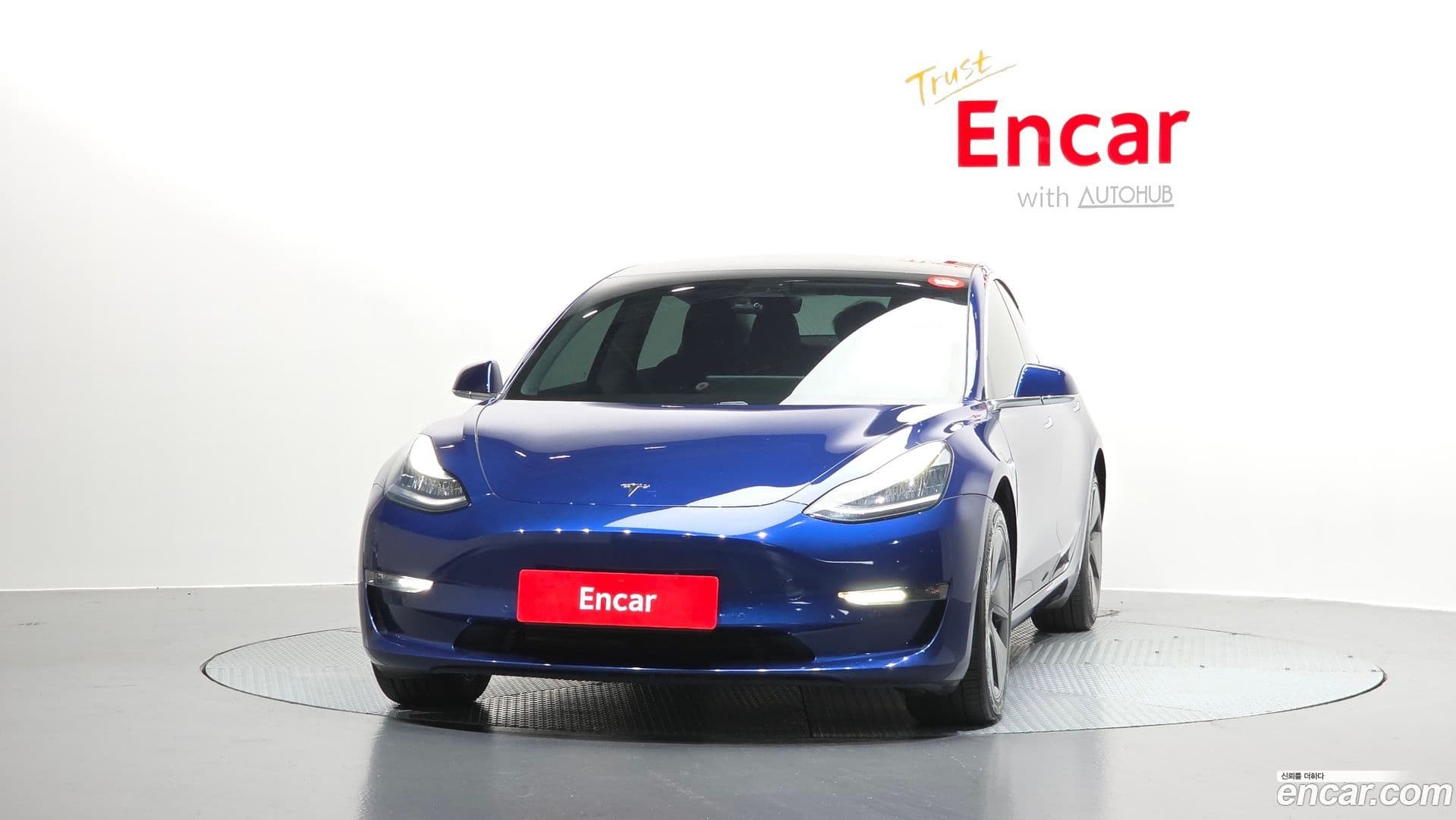 Main__Slider__Photo:Model 3 Tesla 2020.5-2