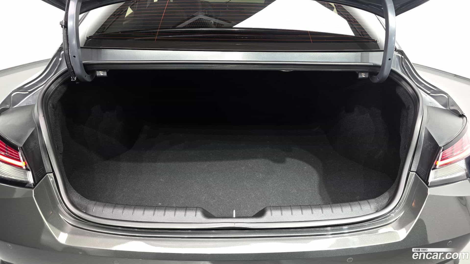 AVANTE Hyundai 2023.2-OPTION-024