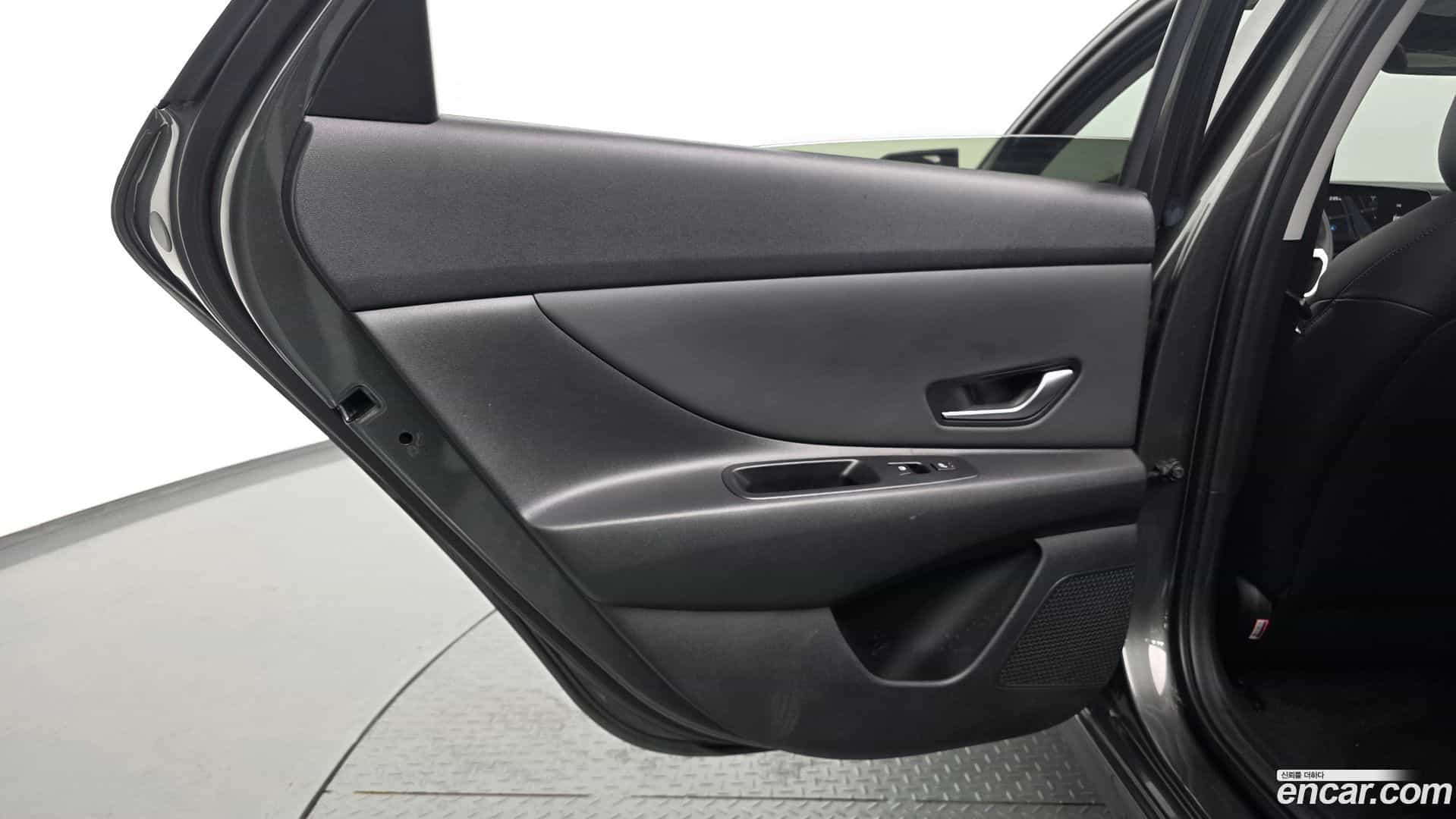 AVANTE Hyundai 2023.2-INNER-035