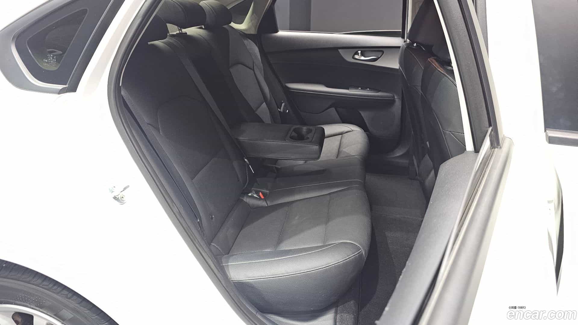 K3 Kia 2021.2-INNER-036