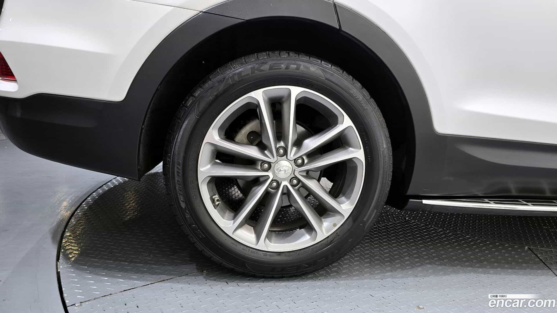 Santafe Hyundai 2017.0-OUTER-005