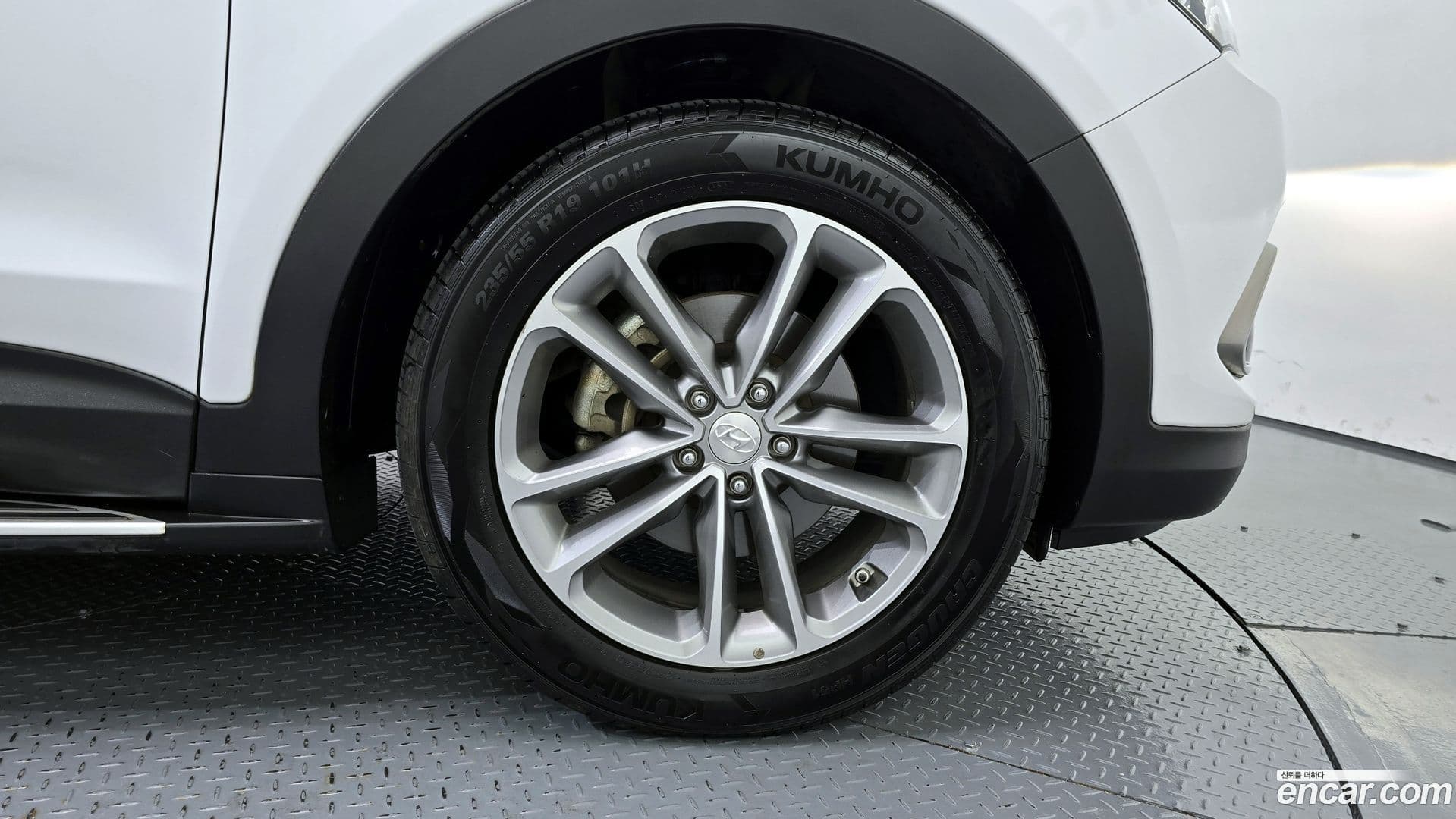 Main__Slider__Photo:Santafe Hyundai 2017.0-20