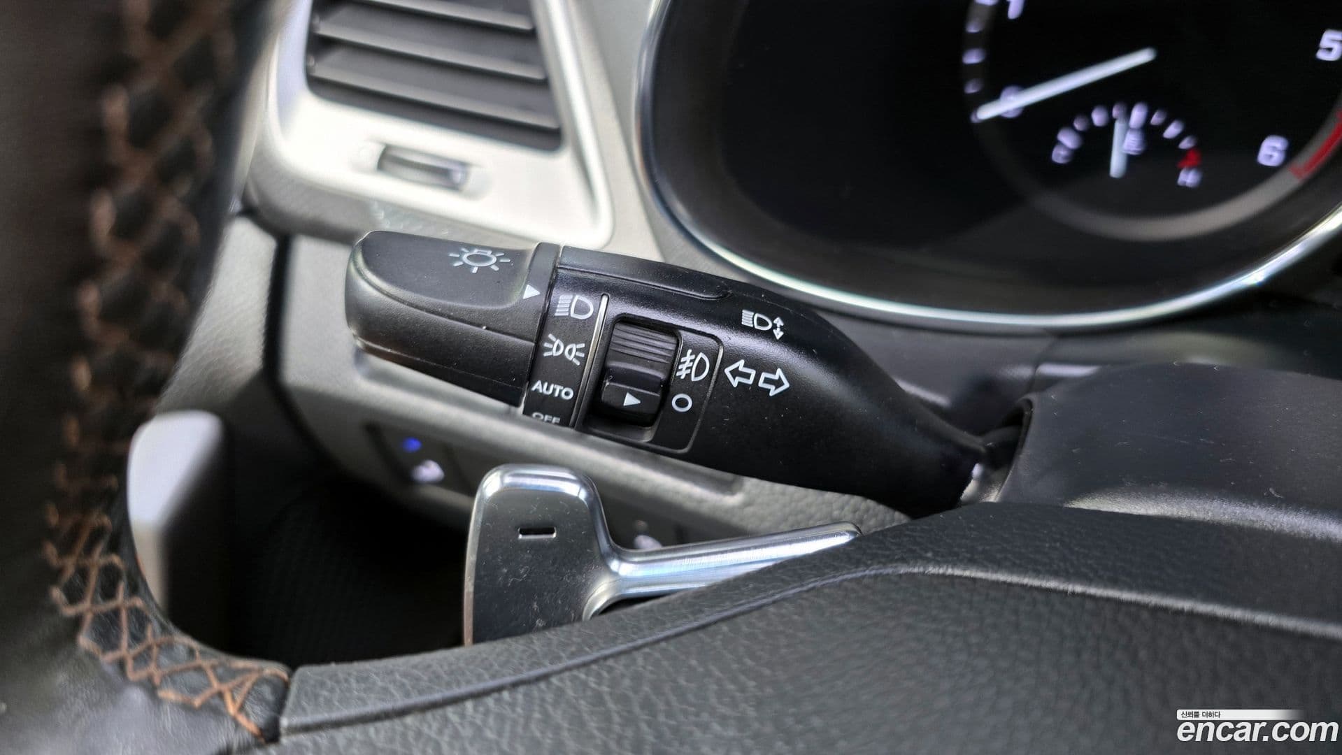 Main__Slider__Photo:Santafe Hyundai 2017.0-31