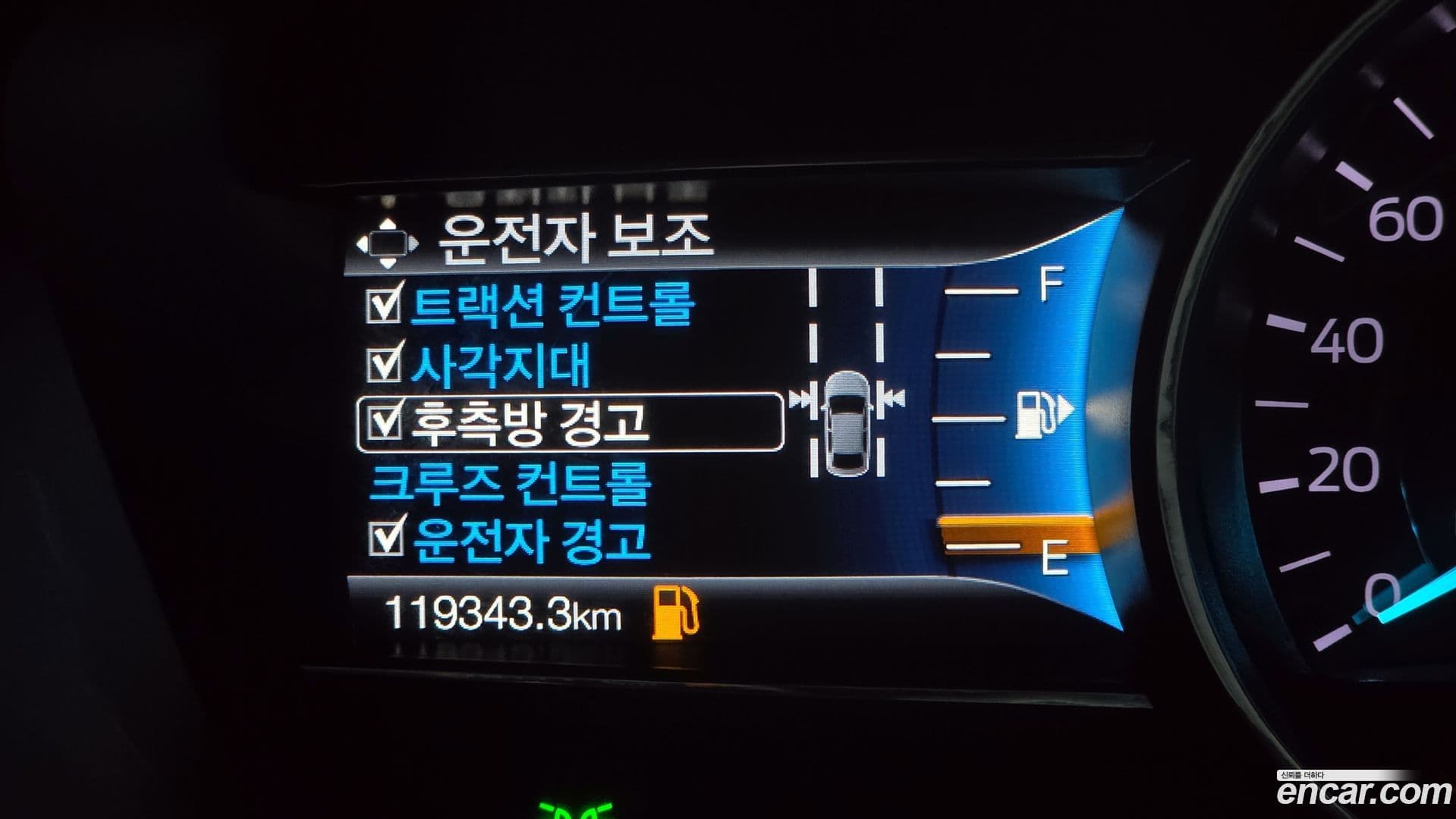 Main__Slider__Photo:Explorer Ford 2018.5-15