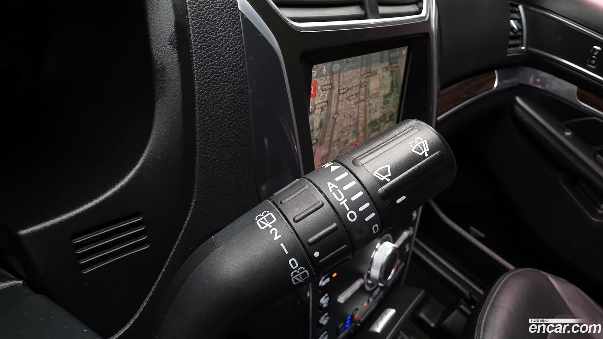 Main__Slider__Photo:Explorer Ford 2018.5-27