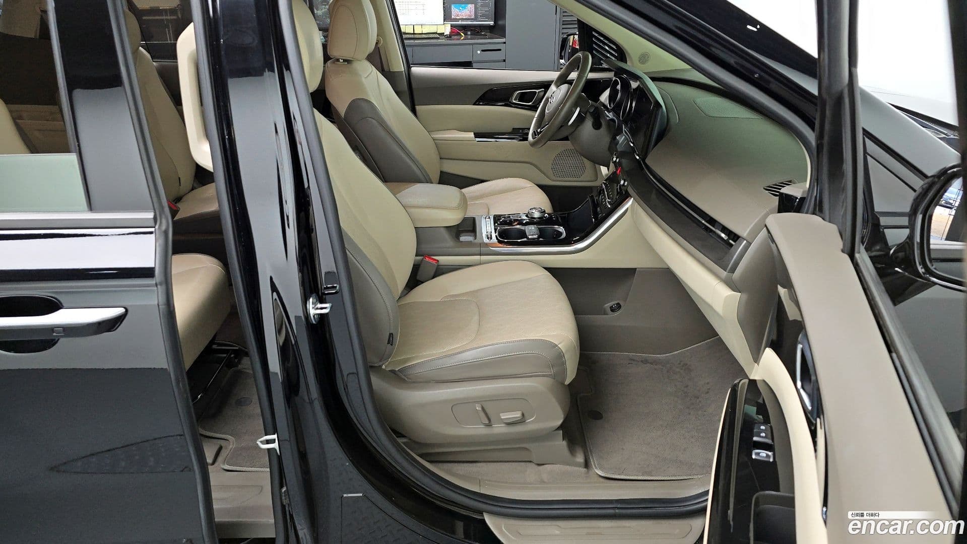 Main__Slider__Photo:Canival Kia 2020.11-10
